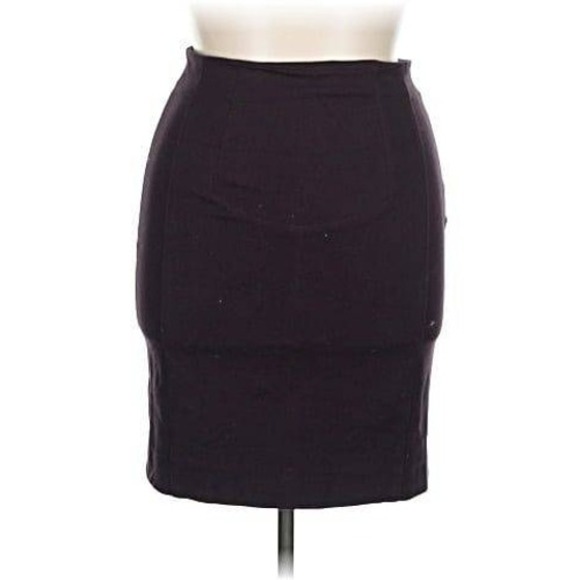 M.M. LaFleur Dresses & Skirts - MM LaFleur Soho Skirt Plum Purple Midi Tailored perfect luxurious Size 14